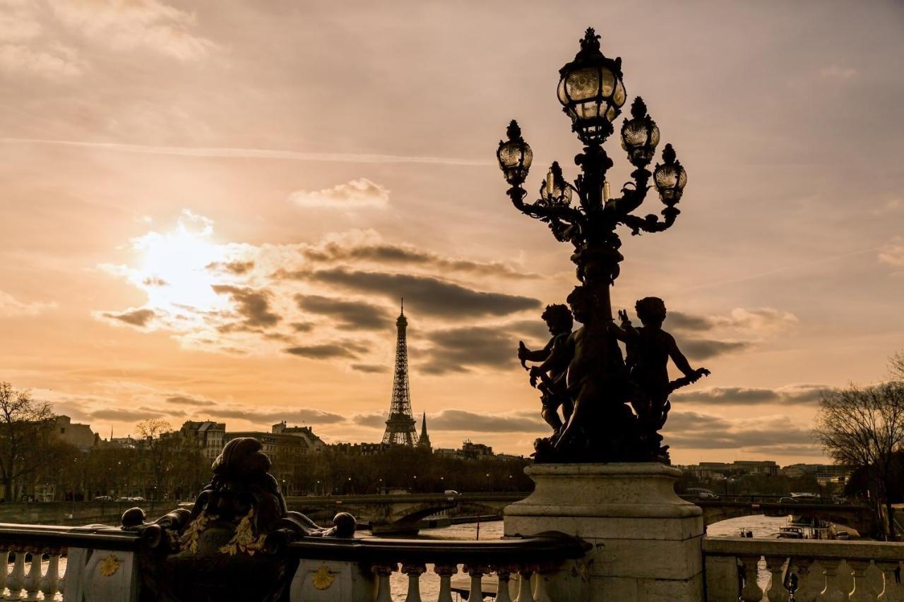 Mate Alain - Champs-elysées Hotel Parigi
