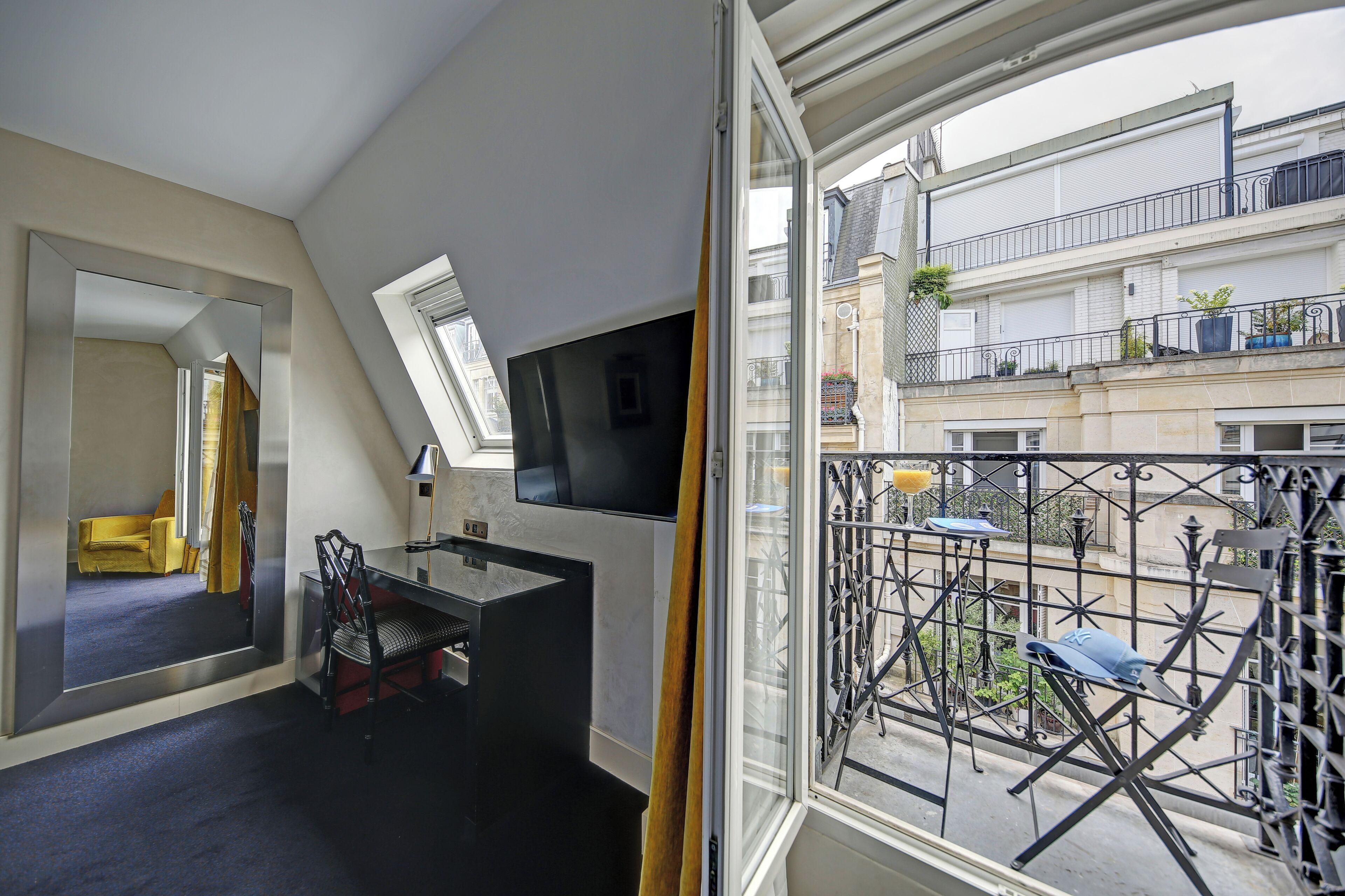 Chalgrin Boutique Hotel